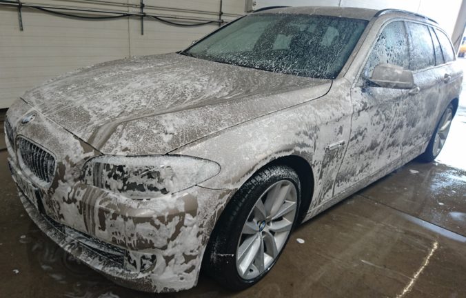 Handwäsche mit Gloria FM10 eines BMW F11 520d